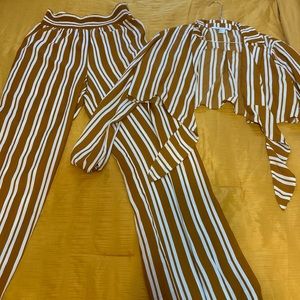 Two pieces pants set.